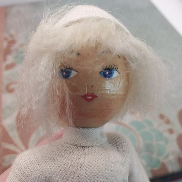 Vintage Polish Wooden Peg Doll 1950s Hat Skirt Jointed Collectible Doll 7 Inch - Picture 4 of 11